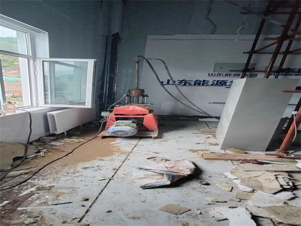 山阴地基基础下沉墙体裂缝加固注浆顶升施工